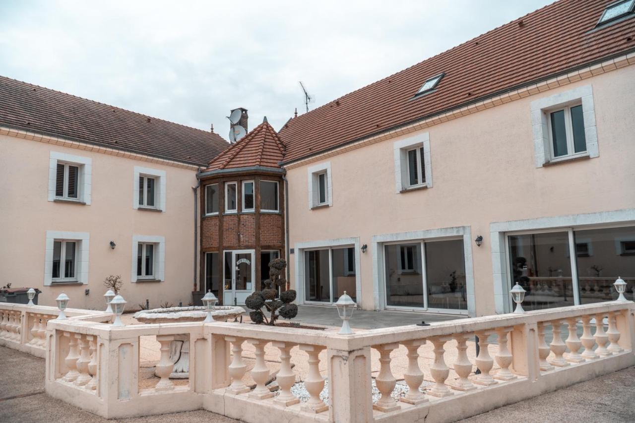 Hotel Du Moulin Voue Exterior photo